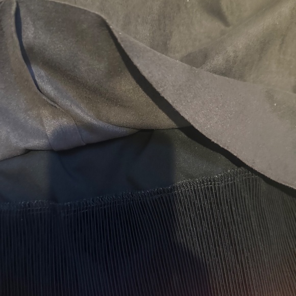 Drew Dark Grey Sleeveless Black Pleated Hem Davis Top Small - Picture 5 of 9